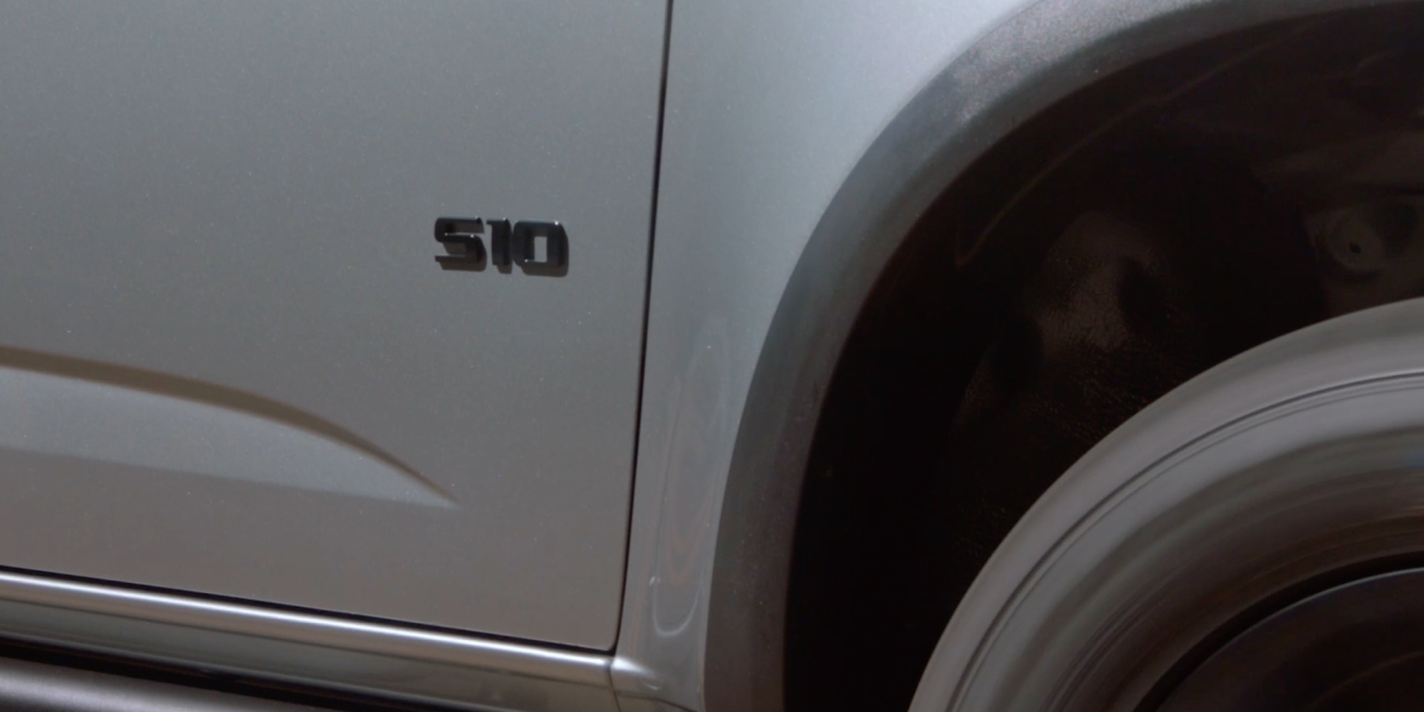 Emblema lateral S10