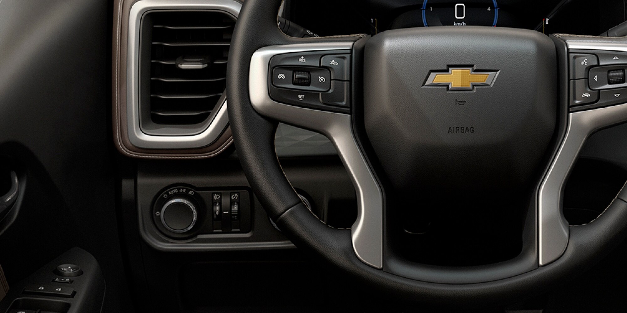 Interior de la Chevrolet S10 en Argentina con volante multifunción y controles del conductor